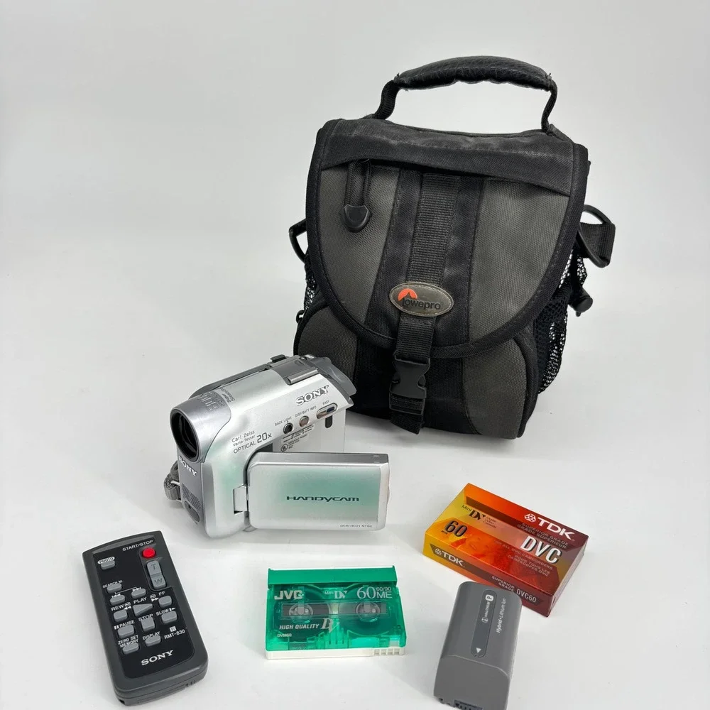 VTG Sony Handycam DCR-HC21 Camcorder Silver MiniDV 20x Optical Zoom Bundle Y2K